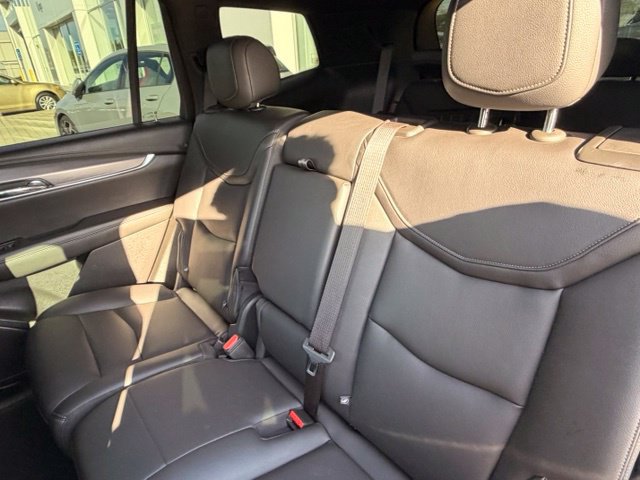 Used 2023 Cadillac XT6 Luxury AWD/4WD image 12