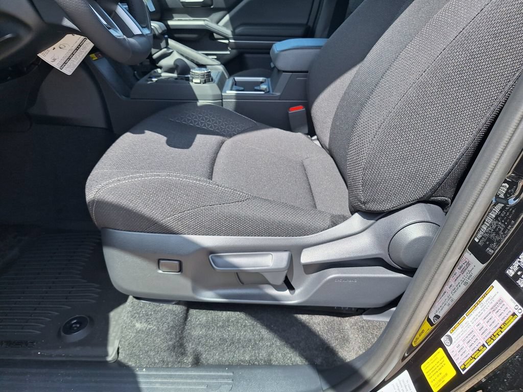 New 2026 Toyota 4Runner SR5 AWD/4WD image 14