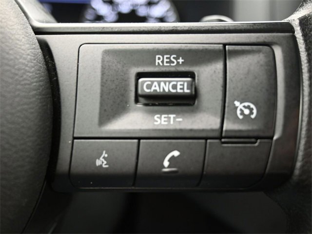 Used 2024 Nissan Pathfinder S image 27