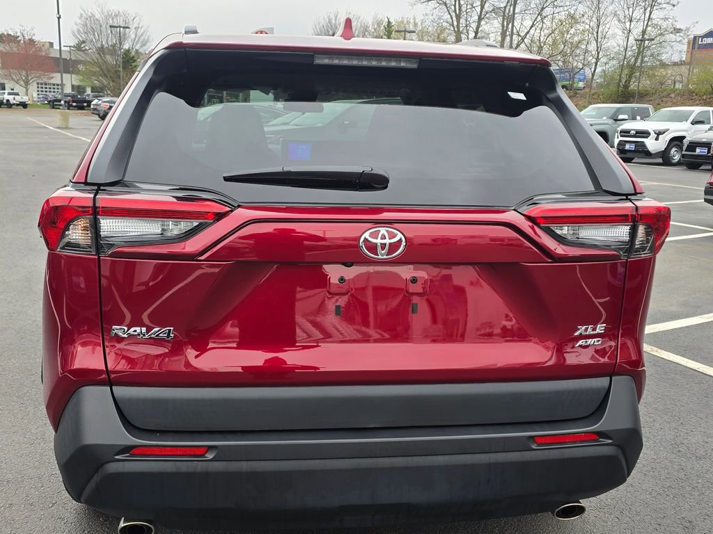 Used 2023 Toyota RAV4 XLE w/ Convenience Package AWD/4WD image 7