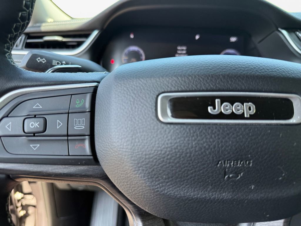 Certified 2022 Jeep Grand Cherokee L Limited image 25