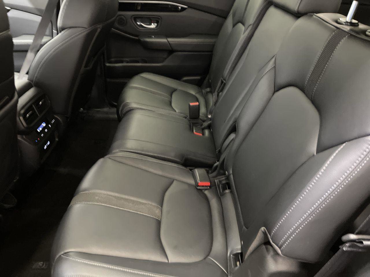 Used 2023 Honda Pilot Touring image 23