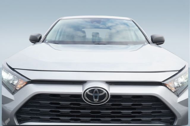 Used 2022 Toyota RAV4 LE image 35