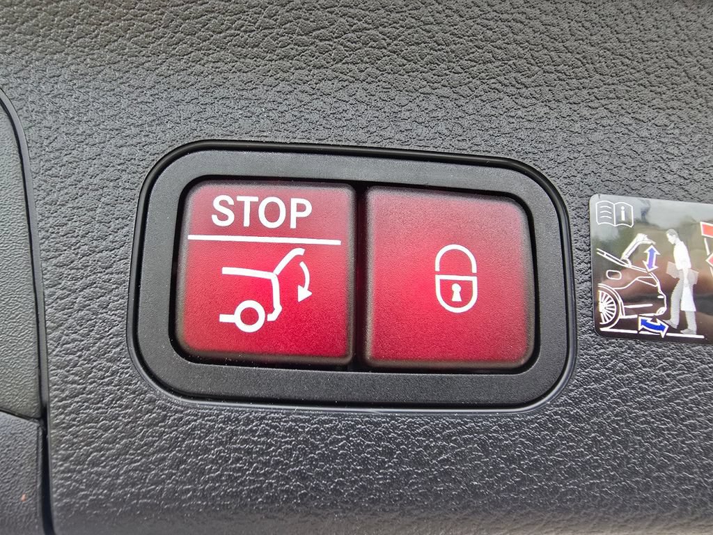 Used 2026 Mercedes-Benz GLS 450 4MATIC image 20