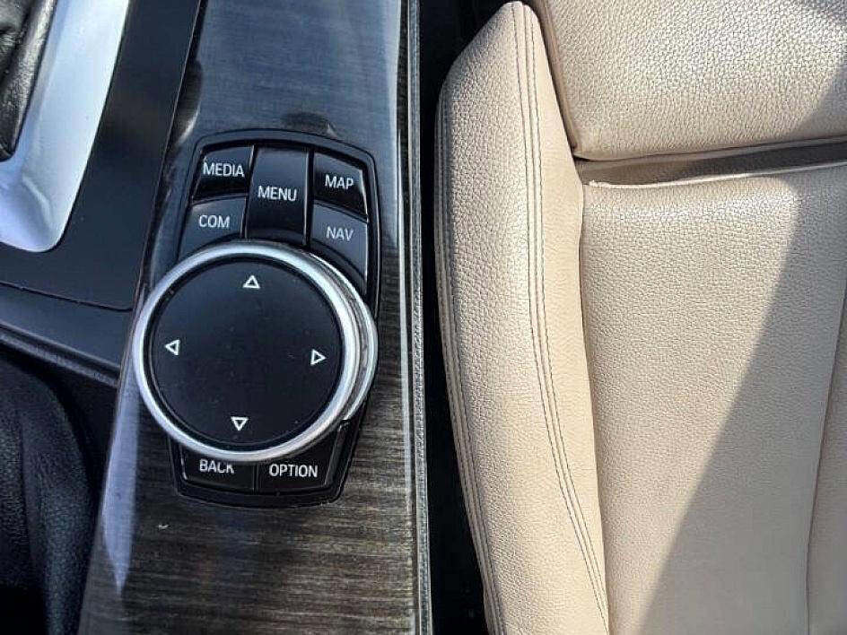 Used 2017 BMW 330i xDrive Sedan image 25