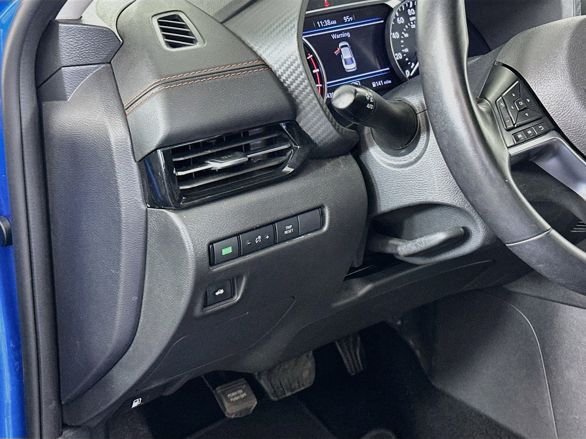Used 2025 Nissan Sentra SR FWD image 17