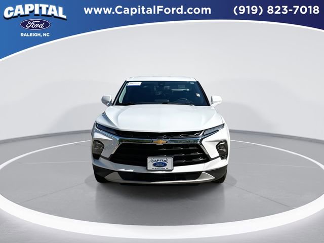 Used 2025 Chevrolet Blazer LT AWD/4WD image 3