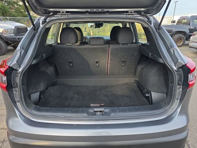 Used 2021 Nissan Rogue Sport S image 13