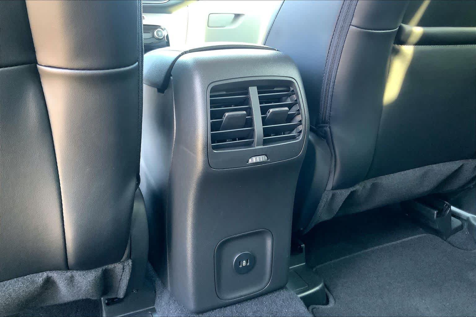 Used 2025 Ford Escape SE FWD image 59