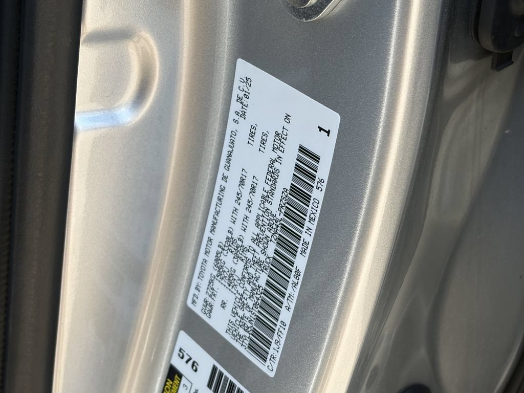 Certified 2025 Toyota Tacoma SR5 AWD/4WD image 36