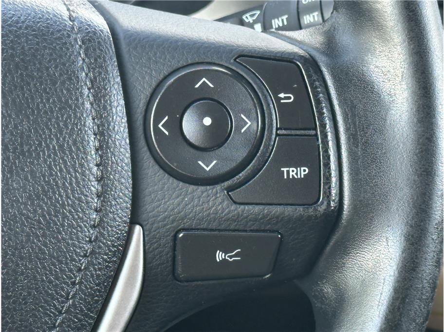Used 2018 Toyota RAV4 XLE w/ Plus Extra Value Package AWD/4WD image 22