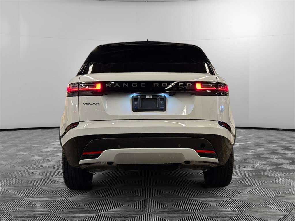 New 2026 Land Rover Range Rover Velar Dynamic SE image 4
