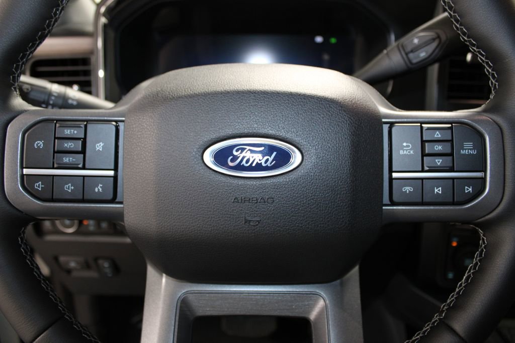 New 2026 Ford F250 Lariat w/ Black Appearance Package image 47