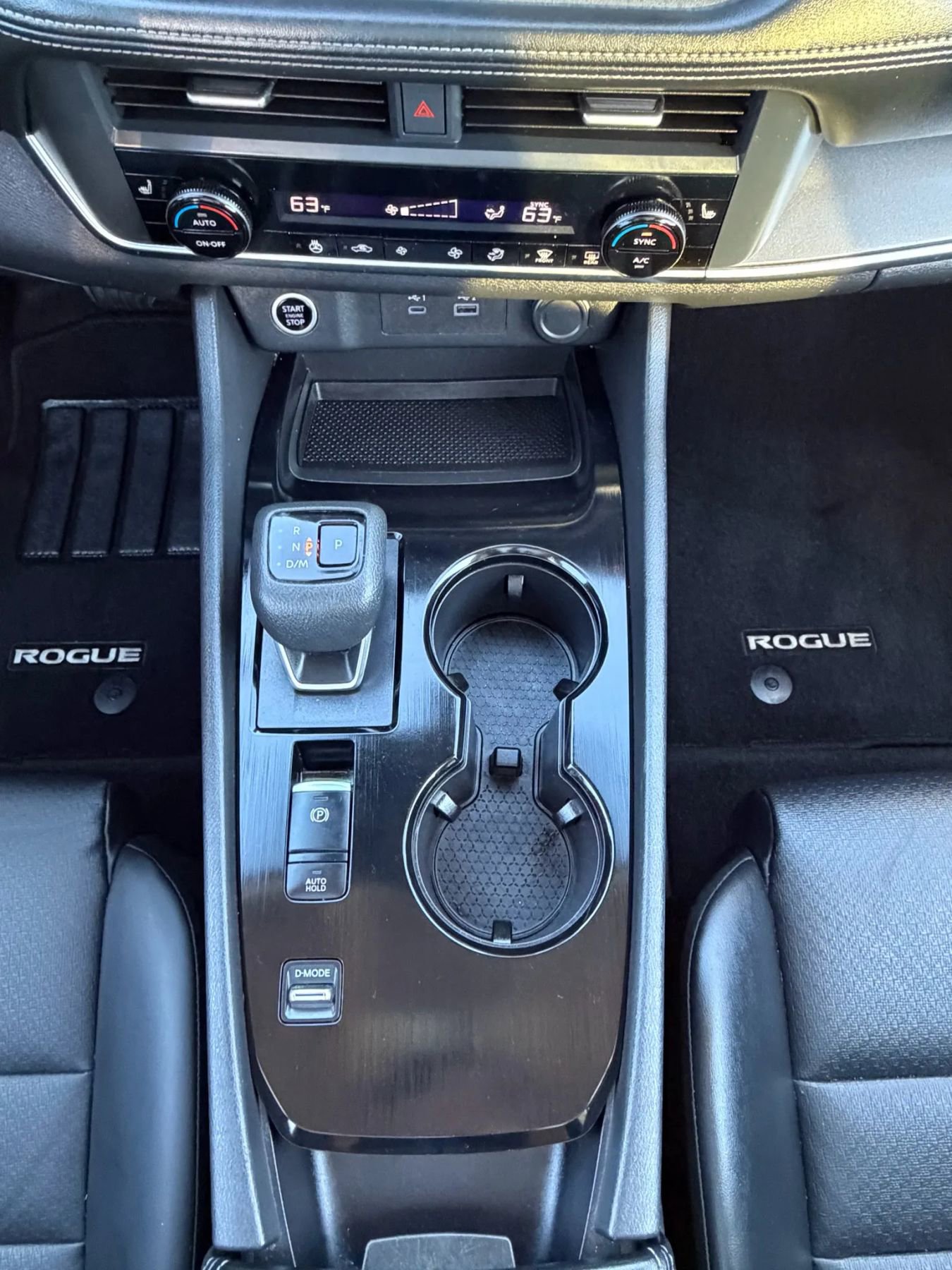 Used 2023 Nissan Rogue SV w/ SV Premium B Package image 16