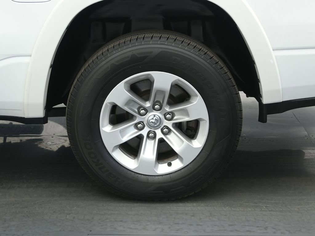 Used 2019 RAM 1500 Laramie image 24