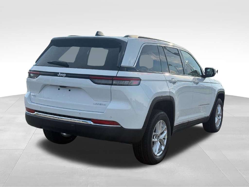 New 2026 Jeep Grand Cherokee Laredo AWD/4WD image 28