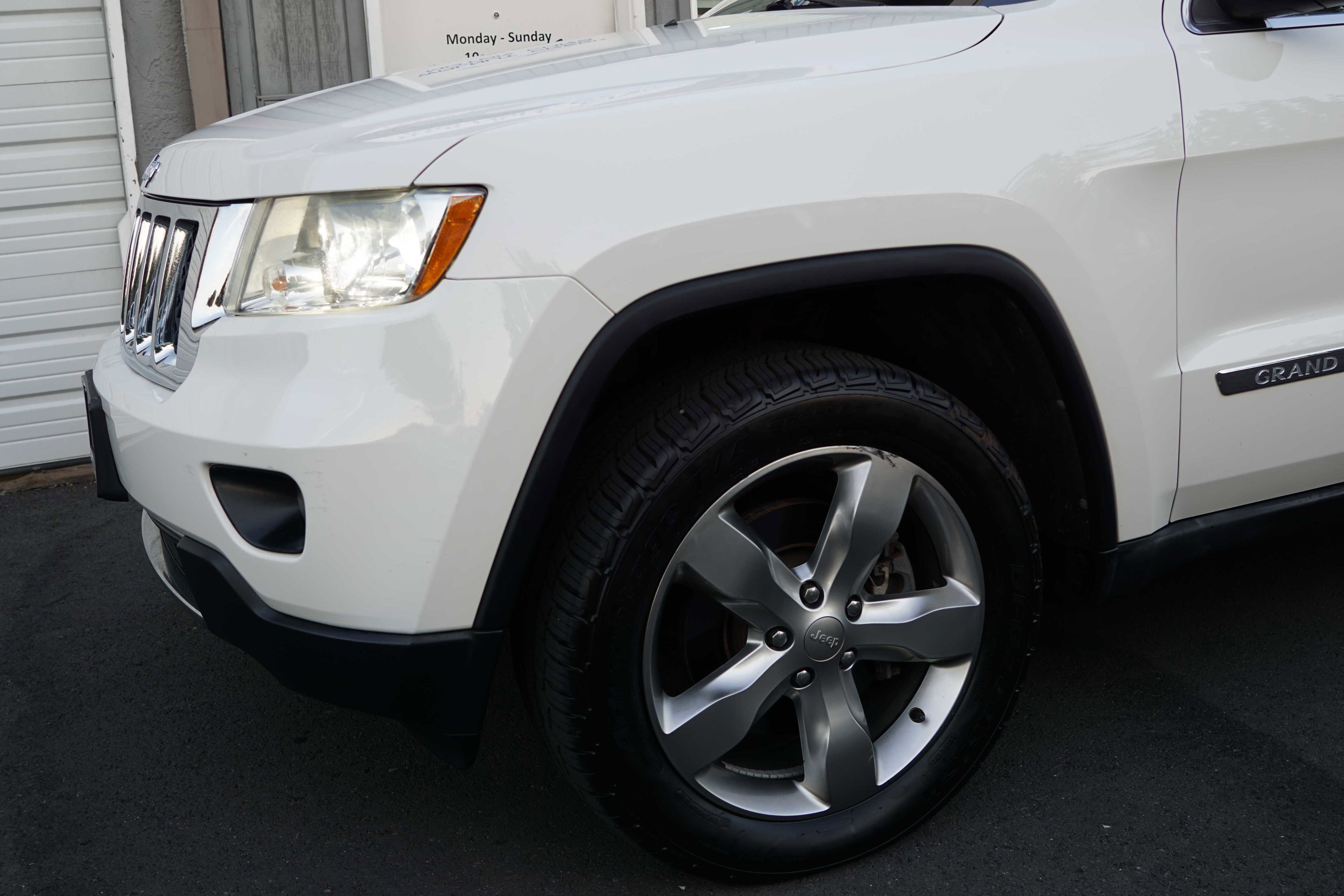 Used 2012 Jeep Grand Cherokee Overland image 20