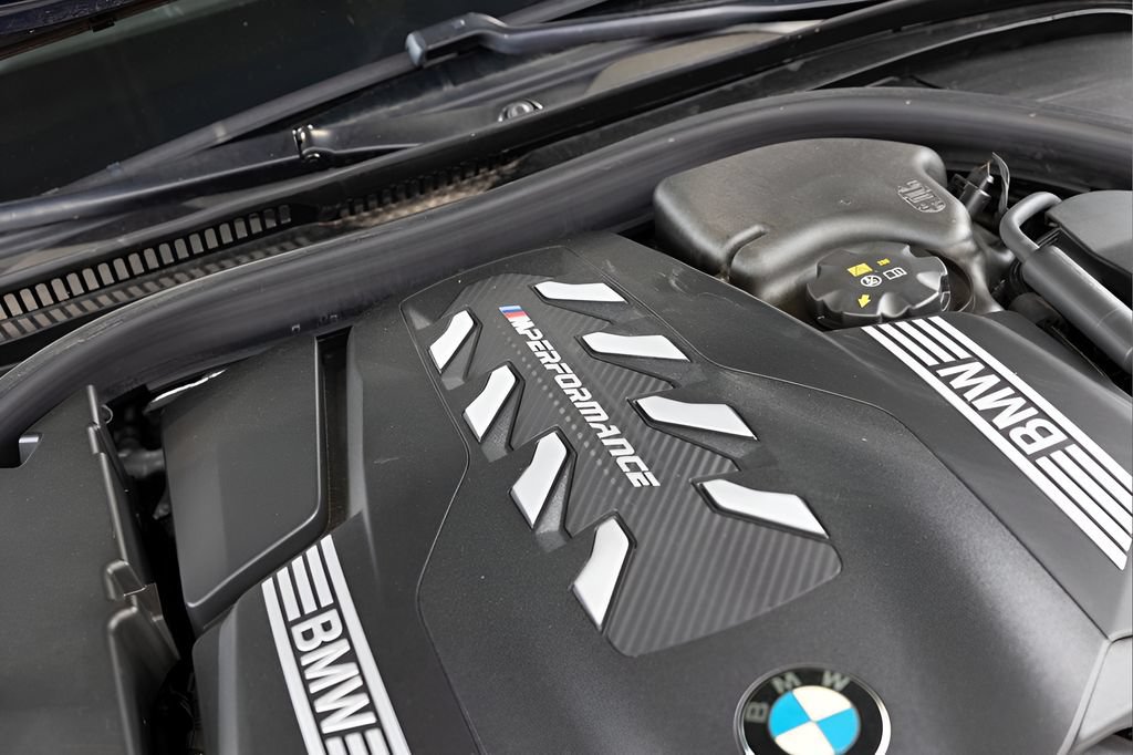 Used 2023 BMW M550i xDrive w/ Parking Assistance Package AWD/4WD image 74