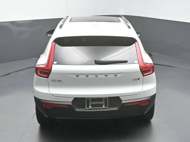 Certified 2025 Volvo XC40 B5 Ultra AWD/4WD image 47