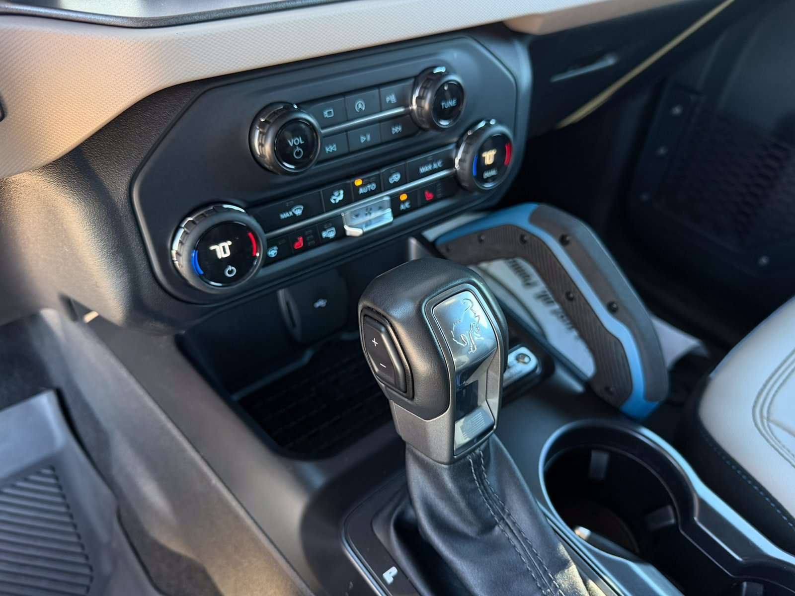 Used 2024 Ford Bronco Wildtrak AWD/4WD image 19