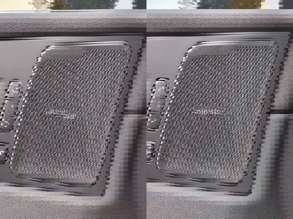 New 2026 Volvo XC60 B5 Plus w/ Protection Package Premier image 30