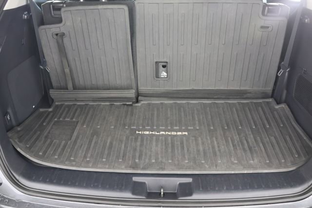 Used 2021 Toyota Highlander Platinum AWD/4WD image 22