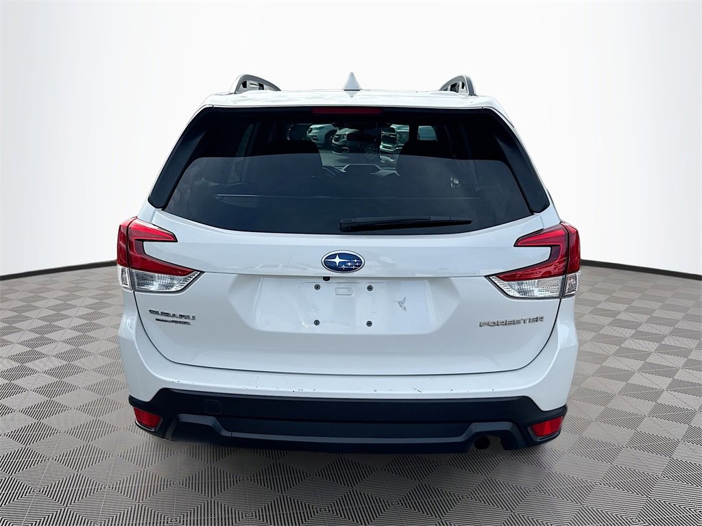 Used 2023 Subaru Forester Premium image 7