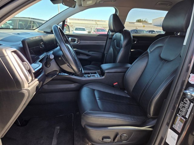 Used 2024 Kia Sorento S image 24