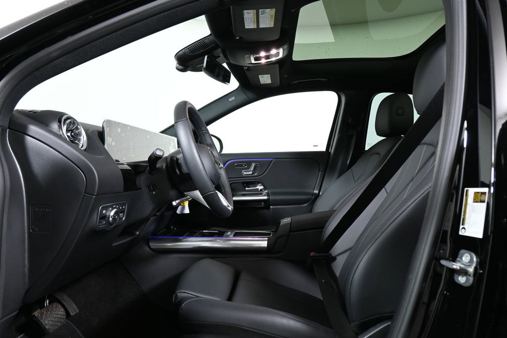 Certified 2026 Mercedes-Benz GLA 250 4MATIC image 3