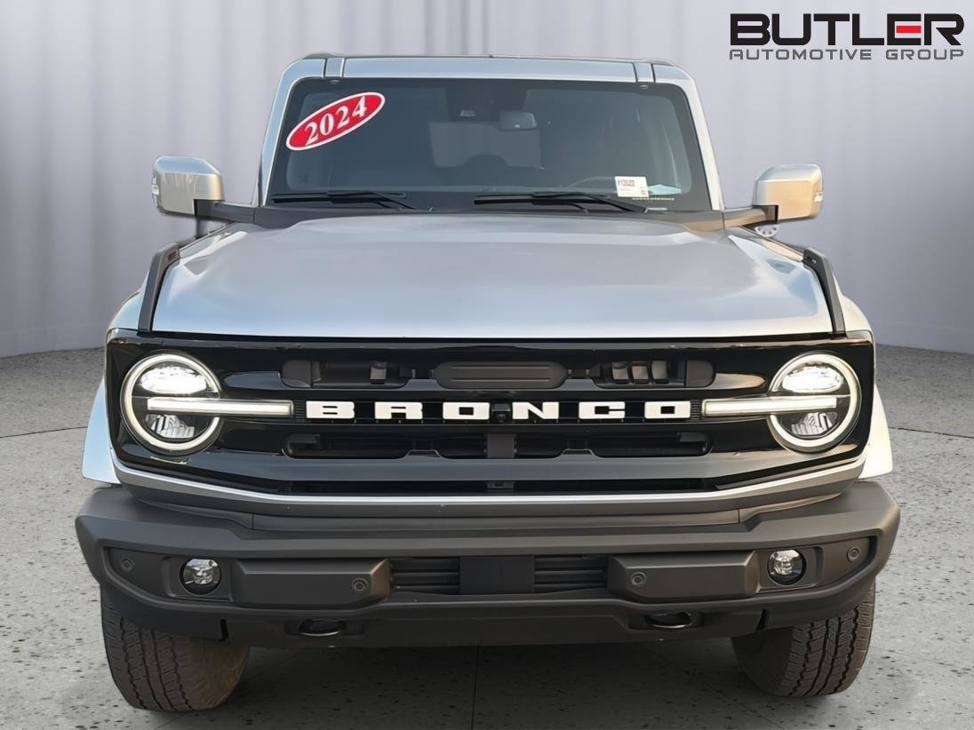 Used 2024 Ford Bronco Outer Banks AWD/4WD image 9