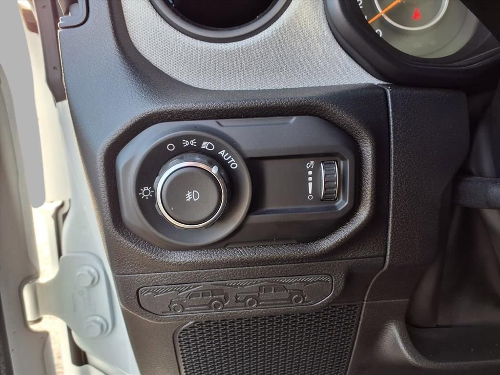 Used 2025 Jeep Wrangler Sport S image 13
