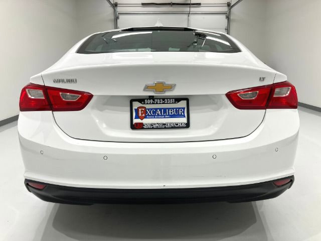 Used 2018 Chevrolet Malibu LT w/ Driver Confidence Package image 14