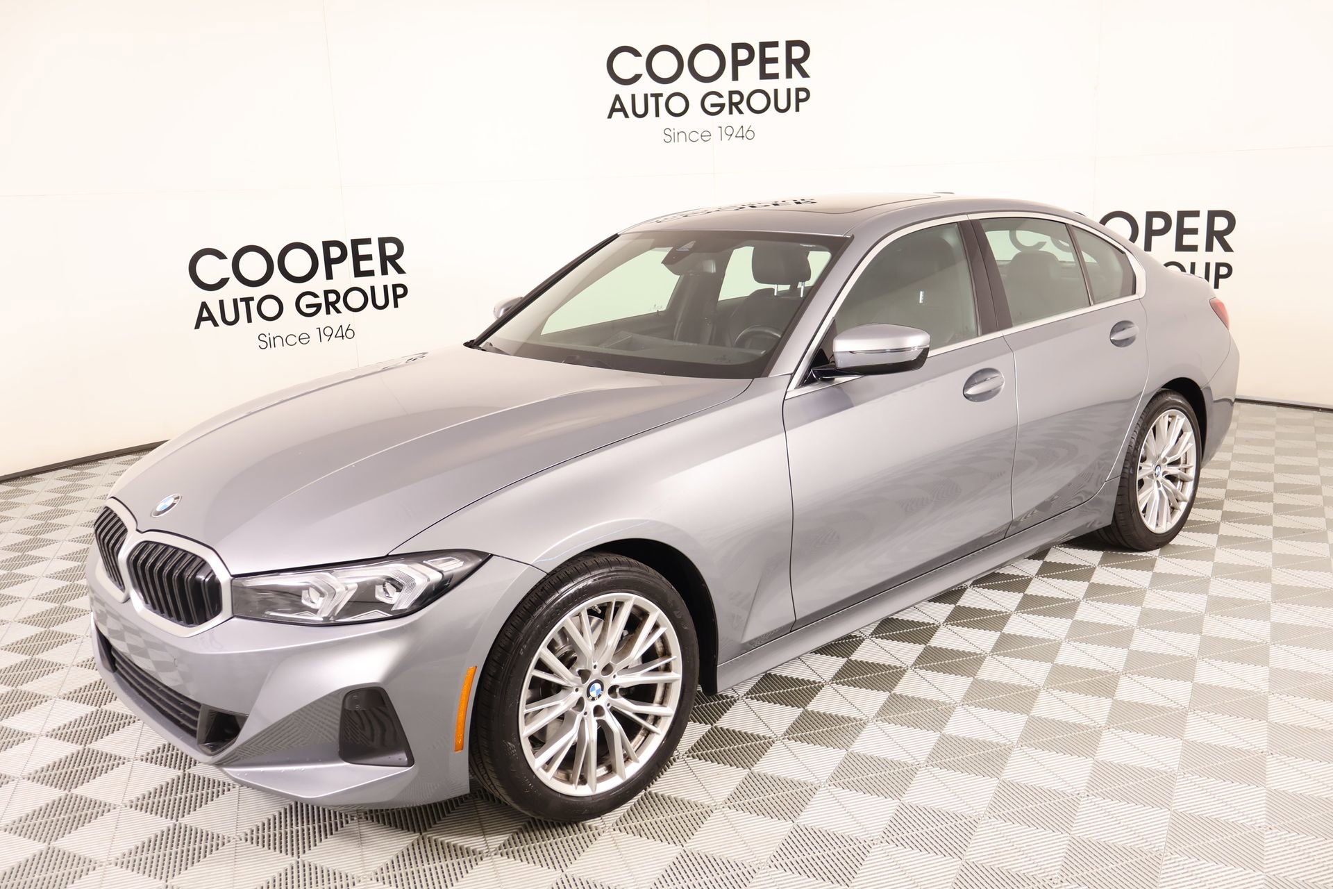 Used 2024 BMW 330i Sedan image 10