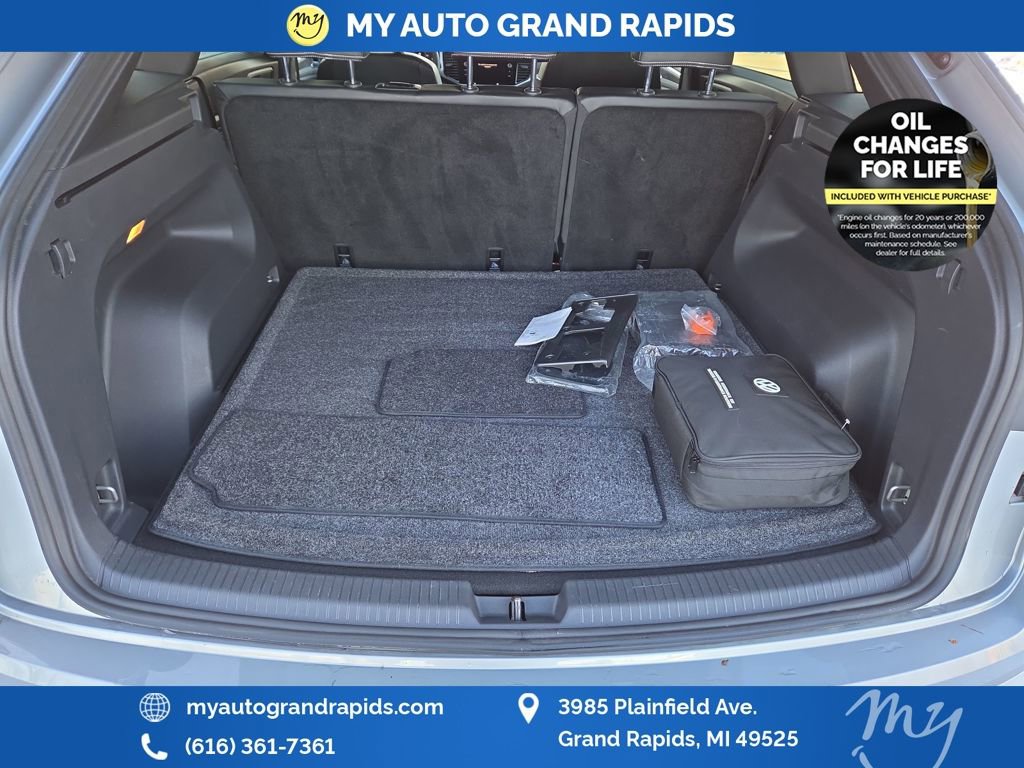Used 2022 Volkswagen Atlas Cross Sport SE image 25