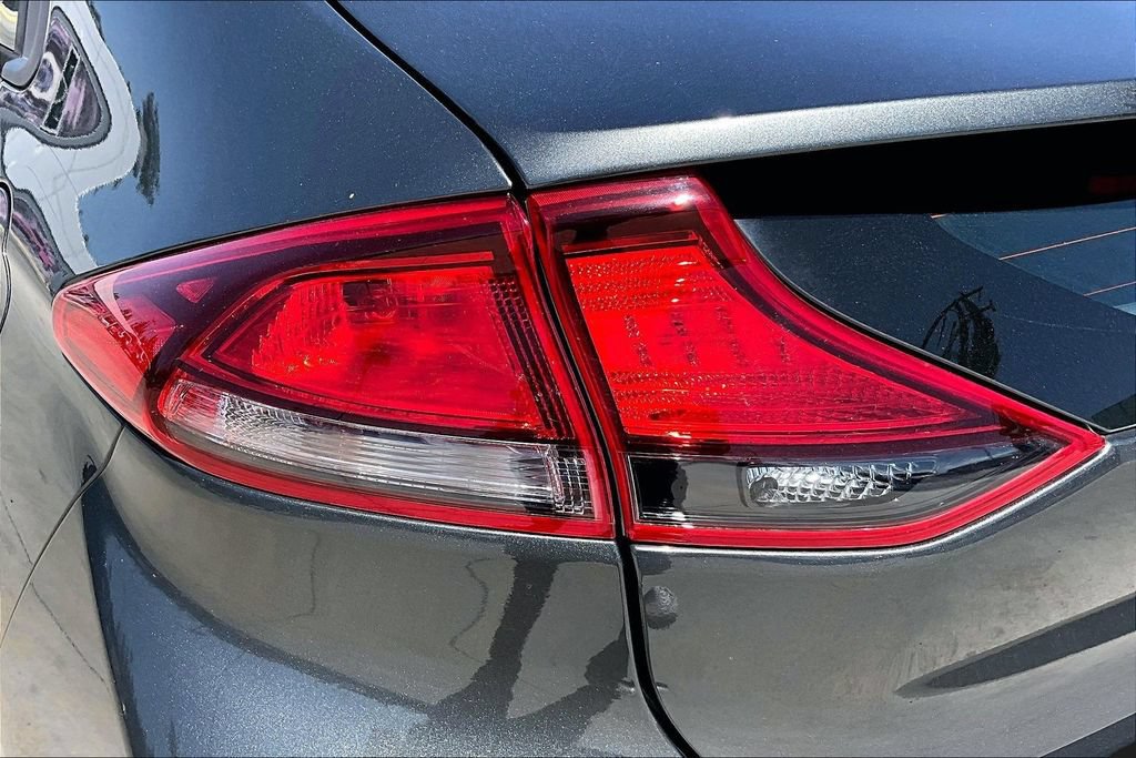 Used 2022 Hyundai Ioniq Blue FWD image 34