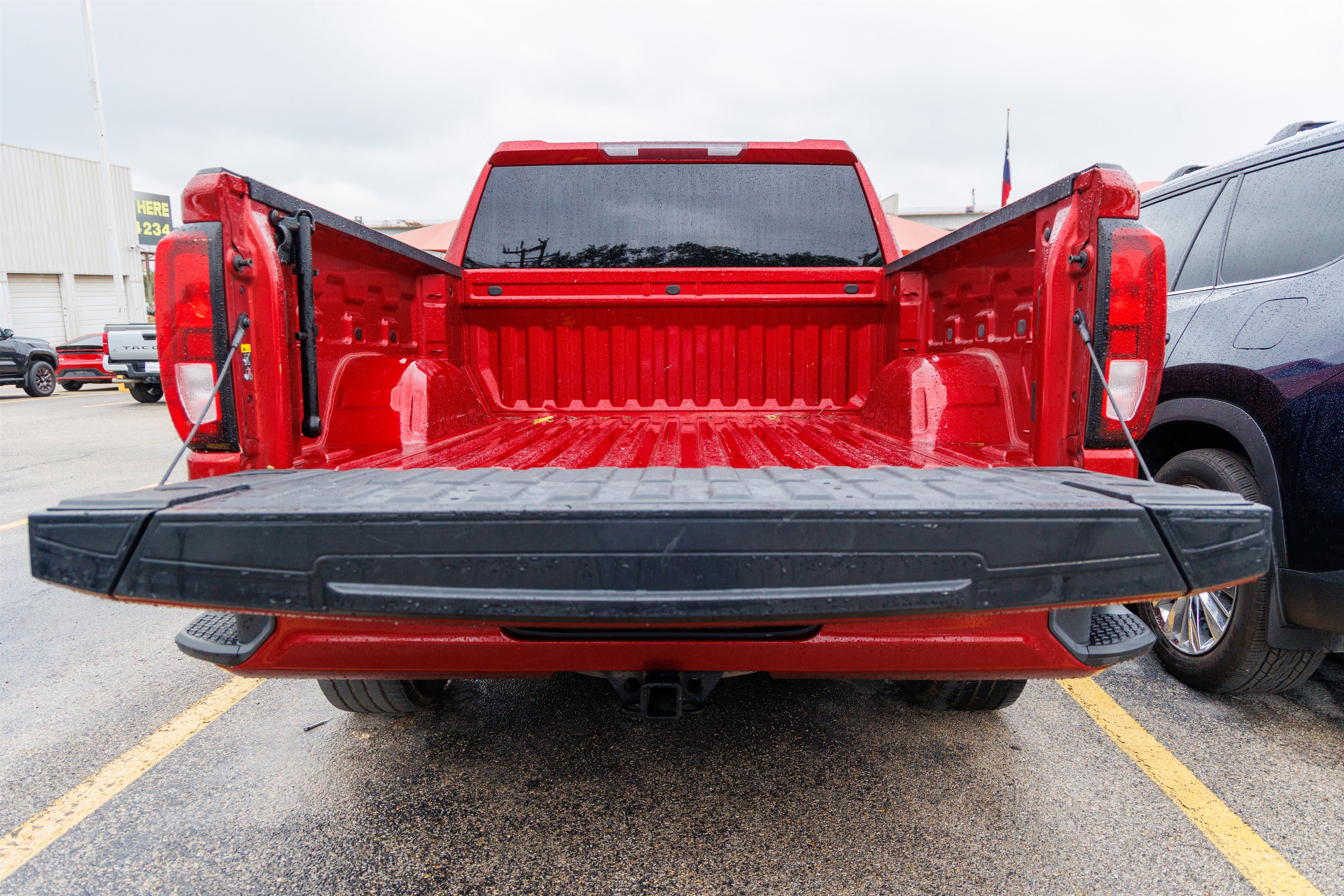 Used 2021 GMC Sierra 1500 Elevation RWD image 11