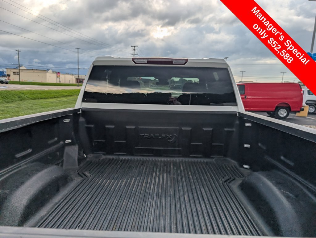 Used 2025 Chevrolet Silverado 2500 LT w/ Convenience Package AWD/4WD image 15