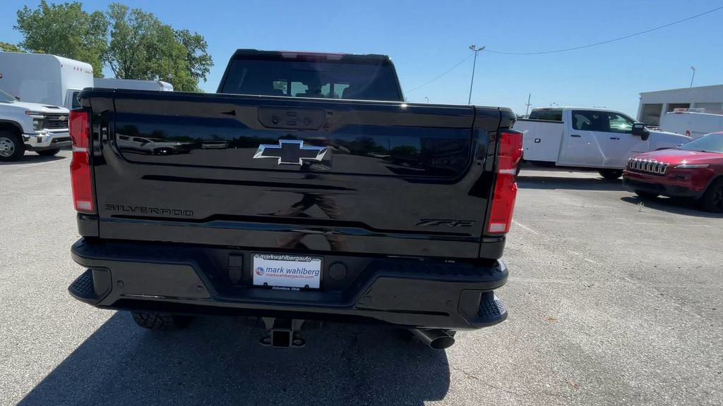 New 2026 Chevrolet Silverado 2500 ZR2 w/ LPO, Dark Essentials Package AWD/4WD image 9
