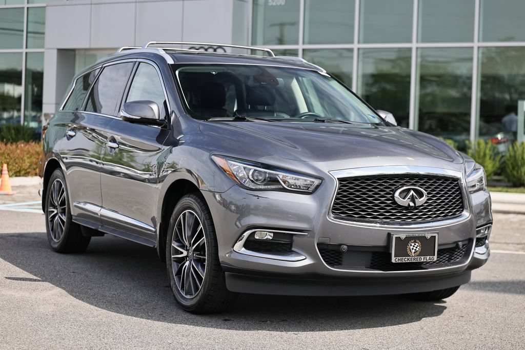 Used 2019 INFINITI QX60 Luxe w/ Sensory Package AWD/4WD image 2