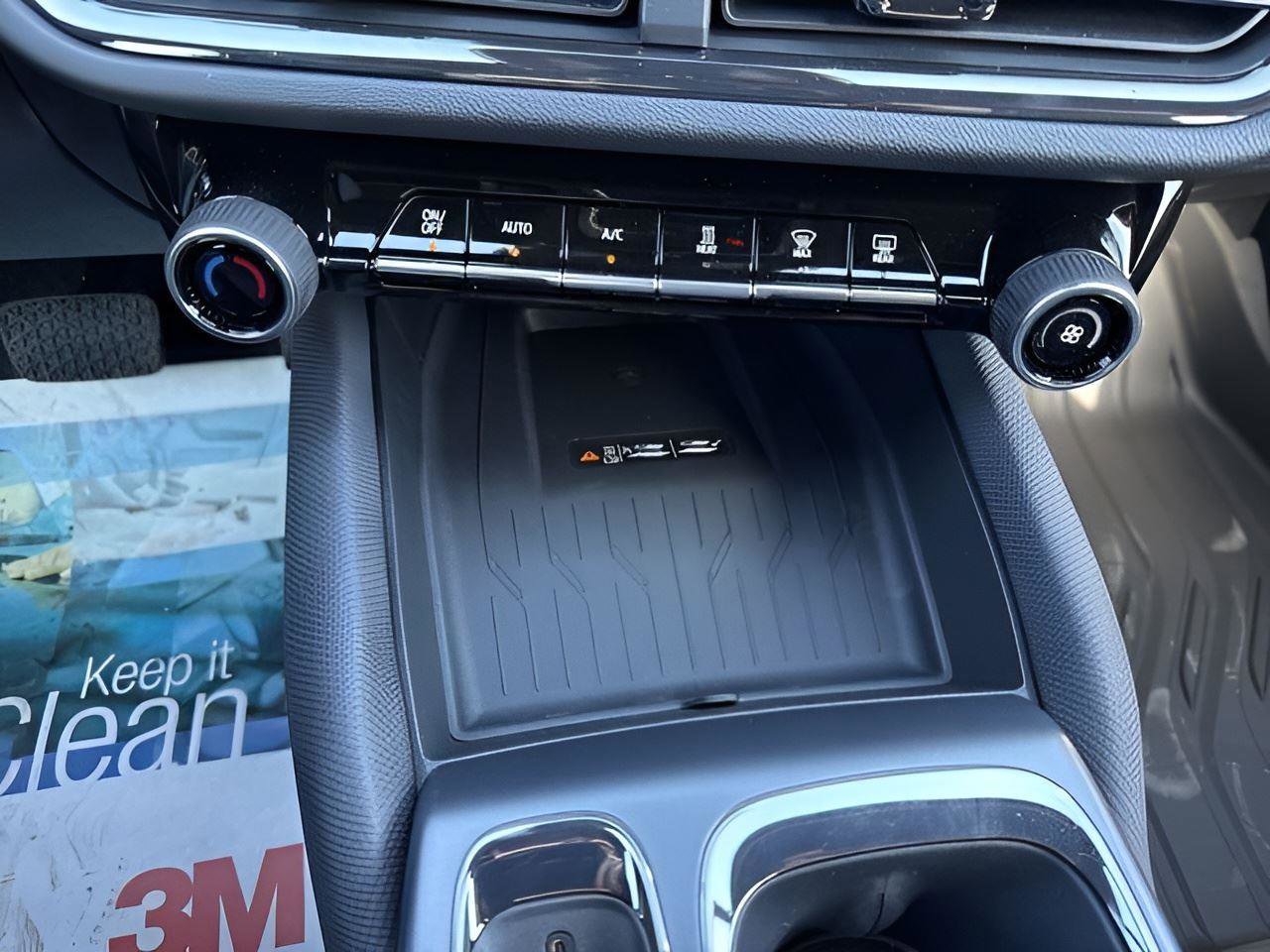 New 2025 Chevrolet Equinox EV RS image 23