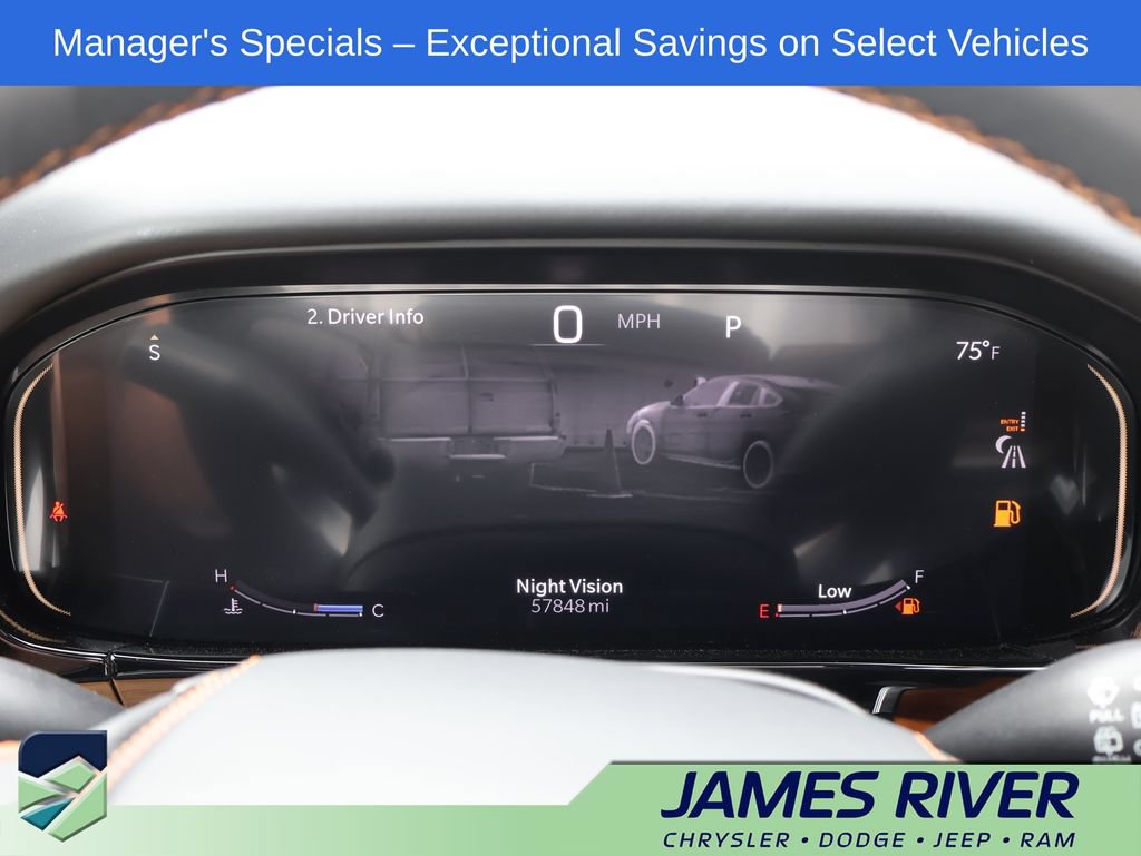 Used 2024 Jeep Grand Wagoneer L Series III AWD/4WD image 33