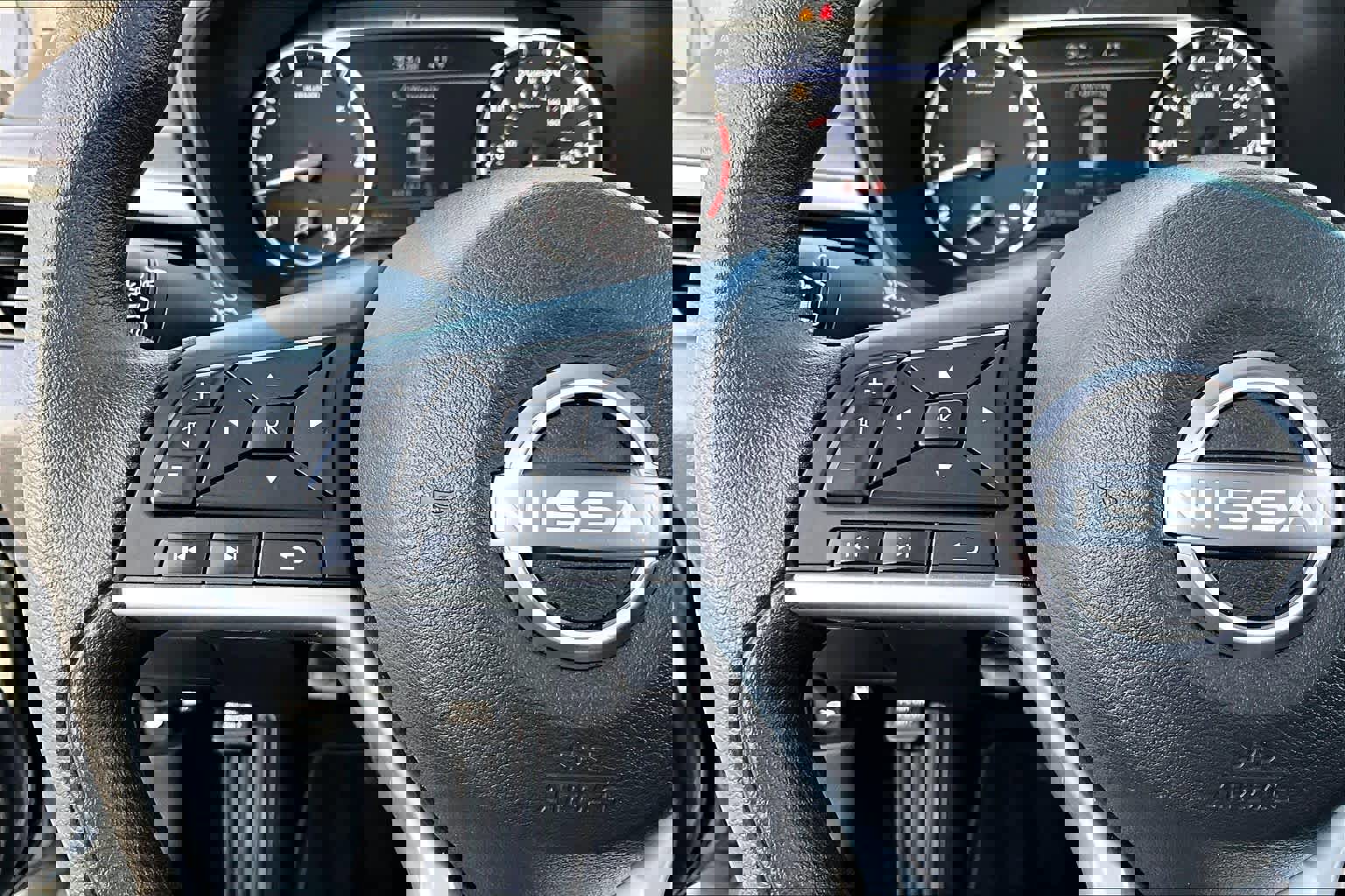 Used 2025 Nissan Altima 2.5 SV image 24