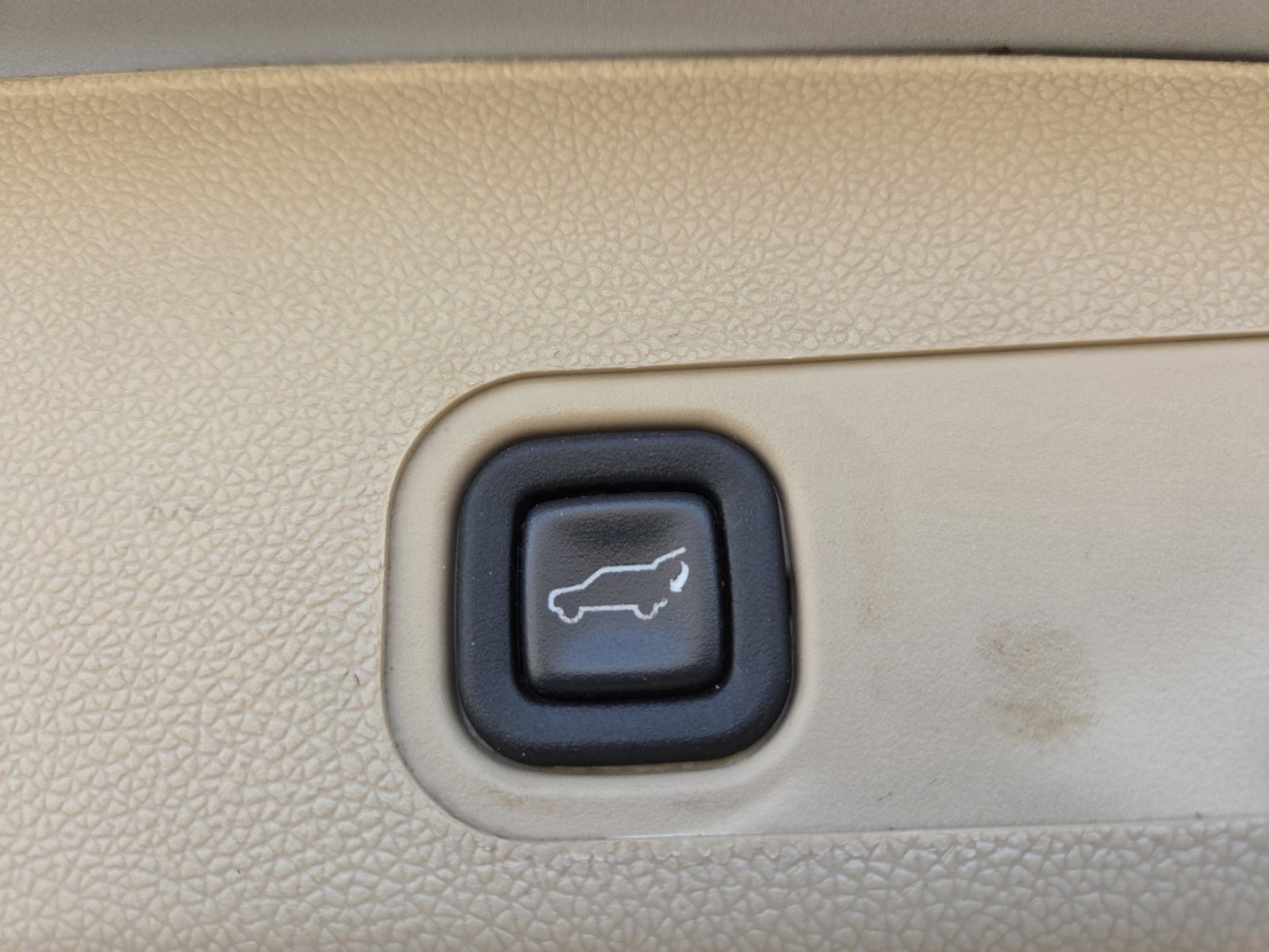 Used 2012 GMC Yukon SLT w/ SLT-2 Equipment Package image 19