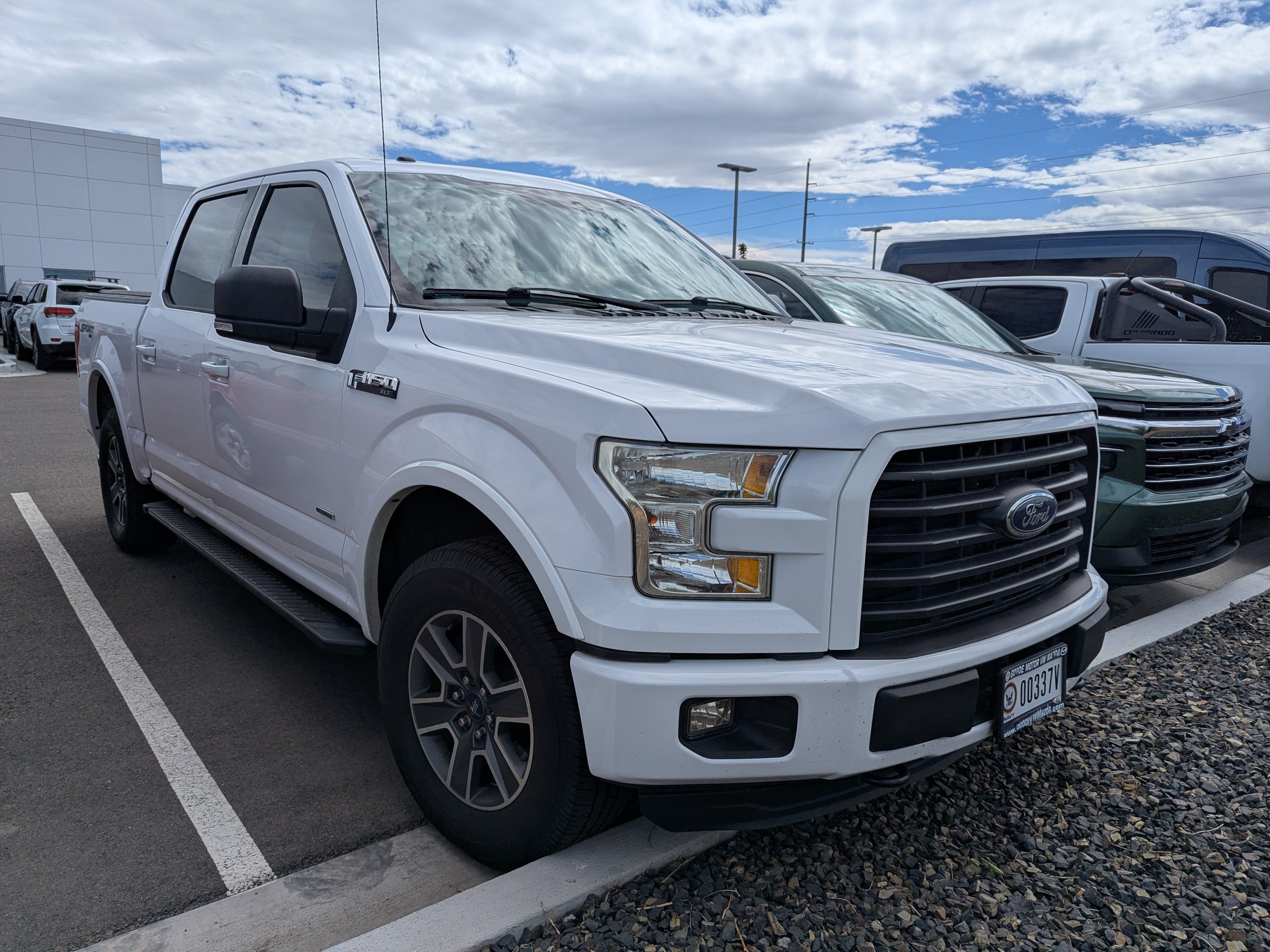 Used 2015 Ford F150 XLT w/ Equipment Group 301A Mid AWD/4WD image 3