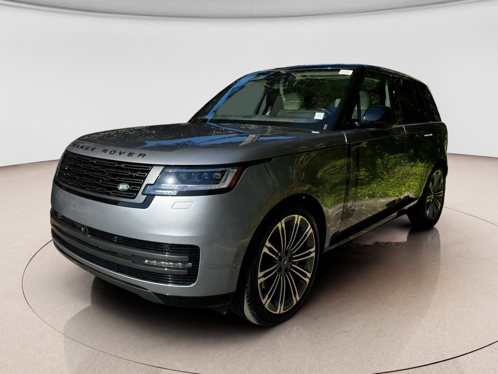 New 2025 Land Rover Range Rover SE image 1