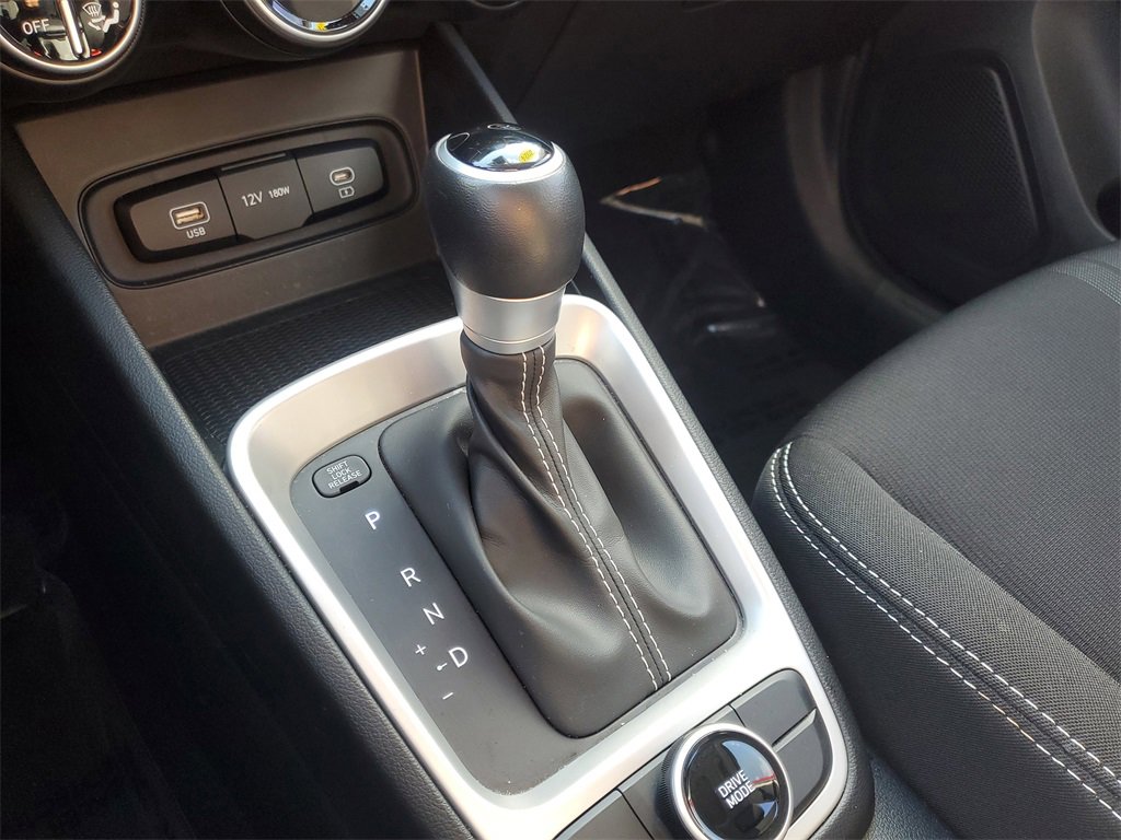 Used 2024 Hyundai Venue SEL image 28