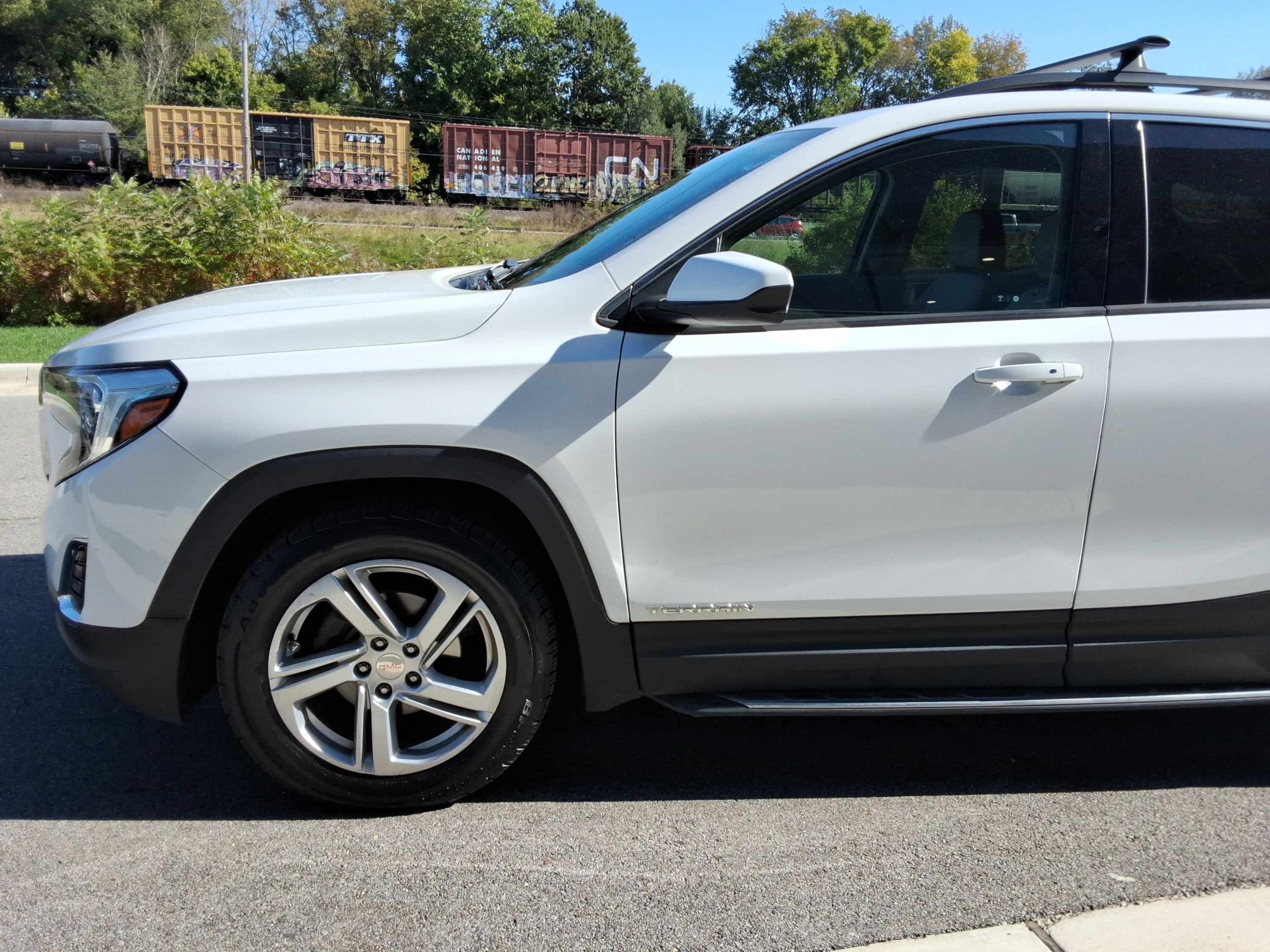 Used 2020 GMC Terrain SLE w/ Driver Convenience Package AWD/4WD image 8