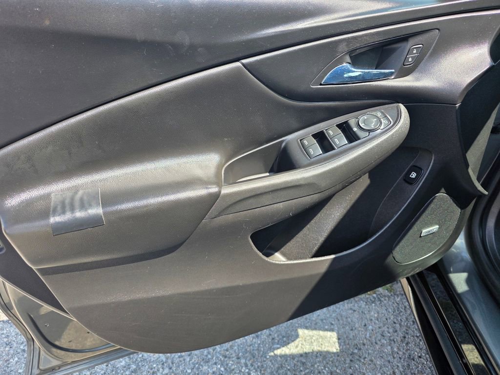 Used 2016 Chevrolet Volt Premier w/ Driver Confidence Package image 13