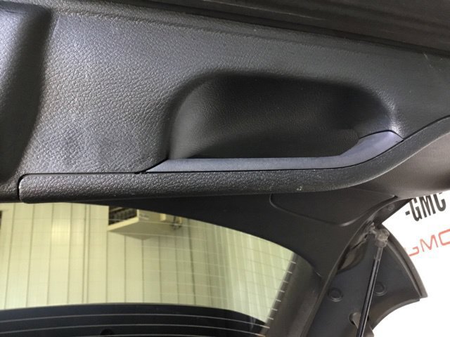 Used 2019 Jeep Cherokee Latitude Plus AWD/4WD image 43