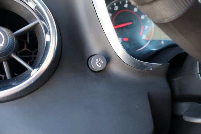 Used 2020 Chevrolet Camaro LT image 11